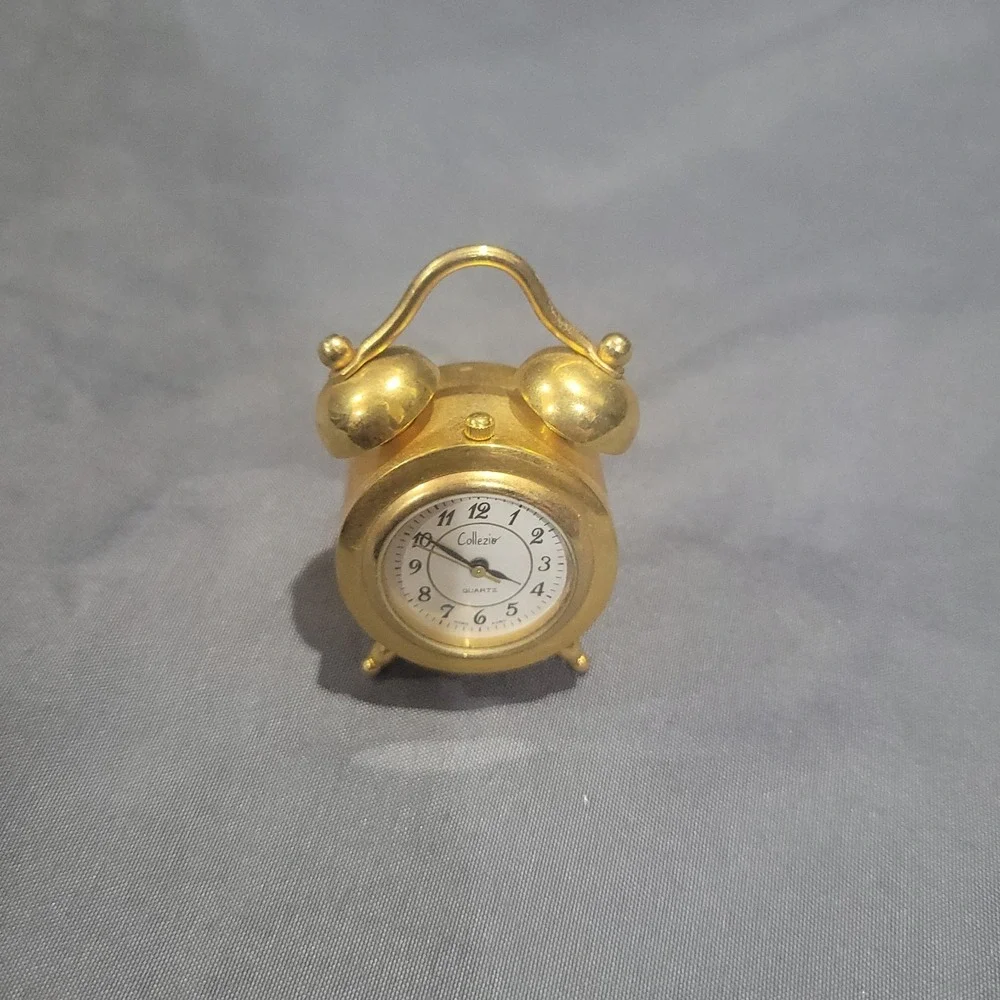 Miniature Collezio Retro Style Quartz Clock Gold Tone 2